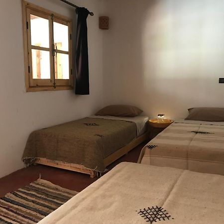 Amlougui House Panzió Asgaour Kültér fotó