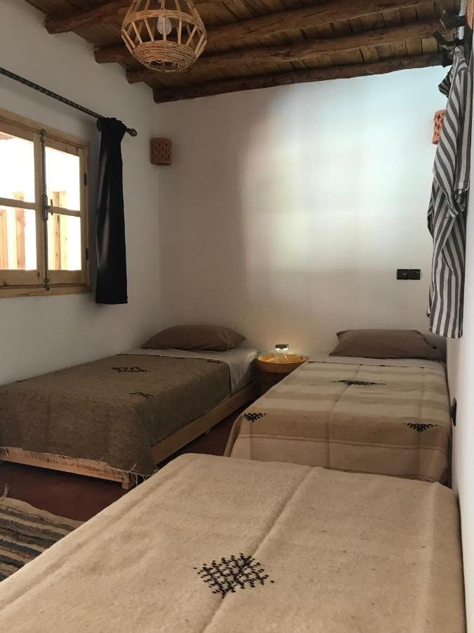 Amlougui House Panzió Asgaour Kültér fotó