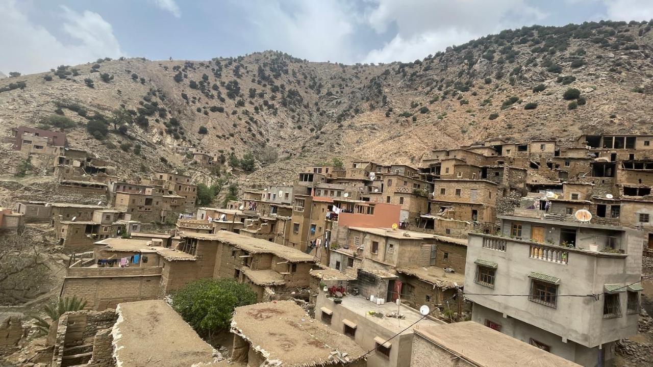 Amlougui House Panzió Asgaour Kültér fotó