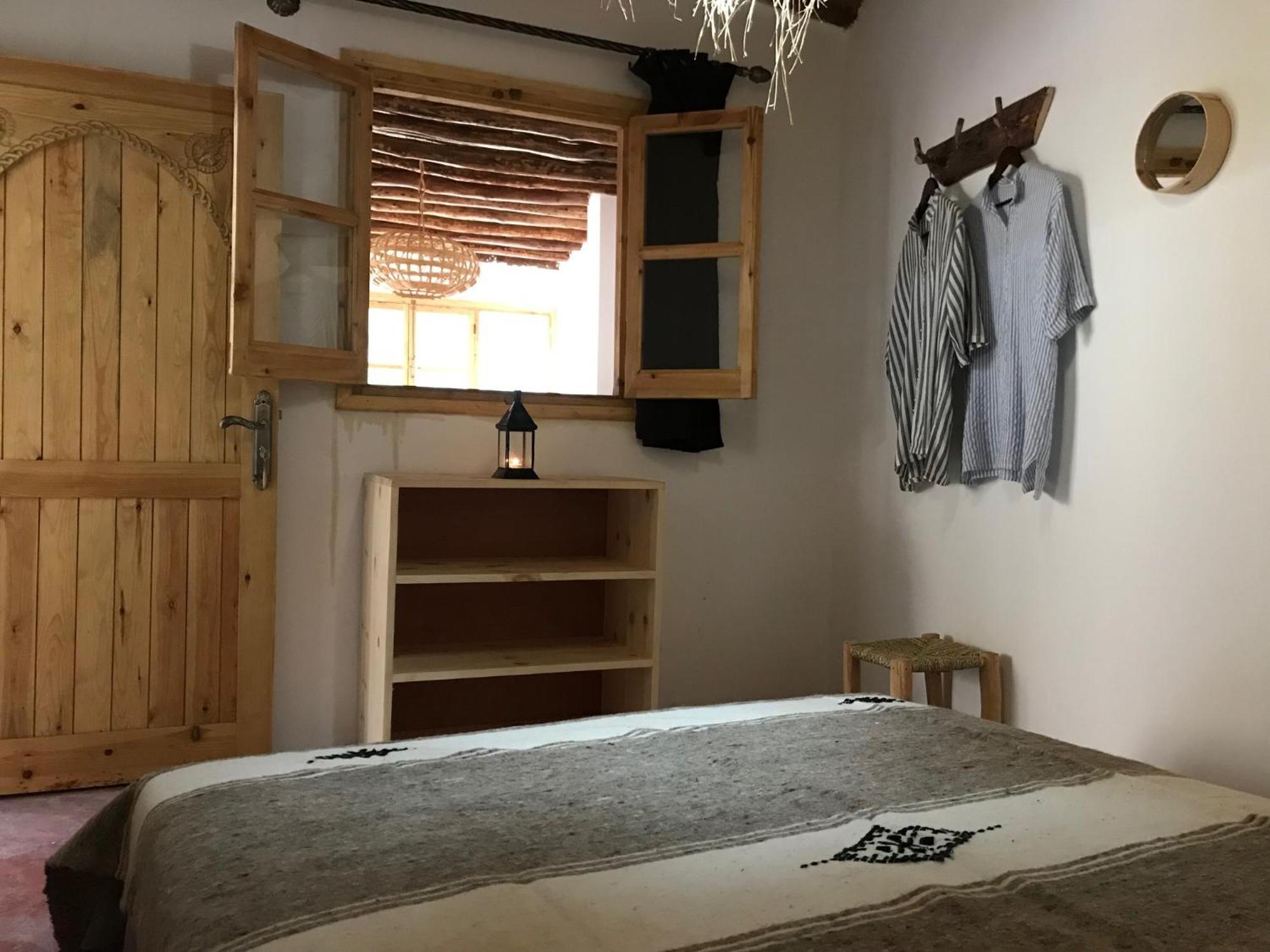 Amlougui House Panzió Asgaour Kültér fotó