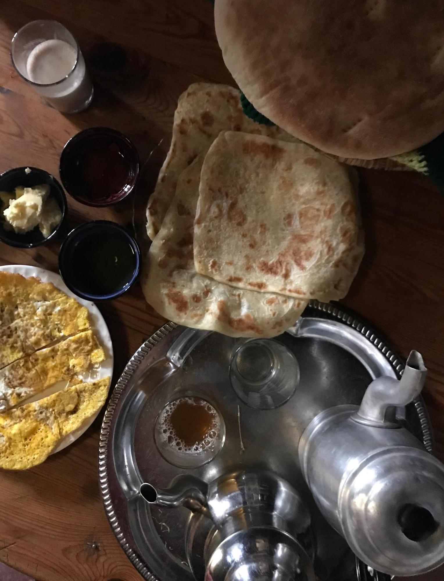 Amlougui House Panzió Asgaour Kültér fotó