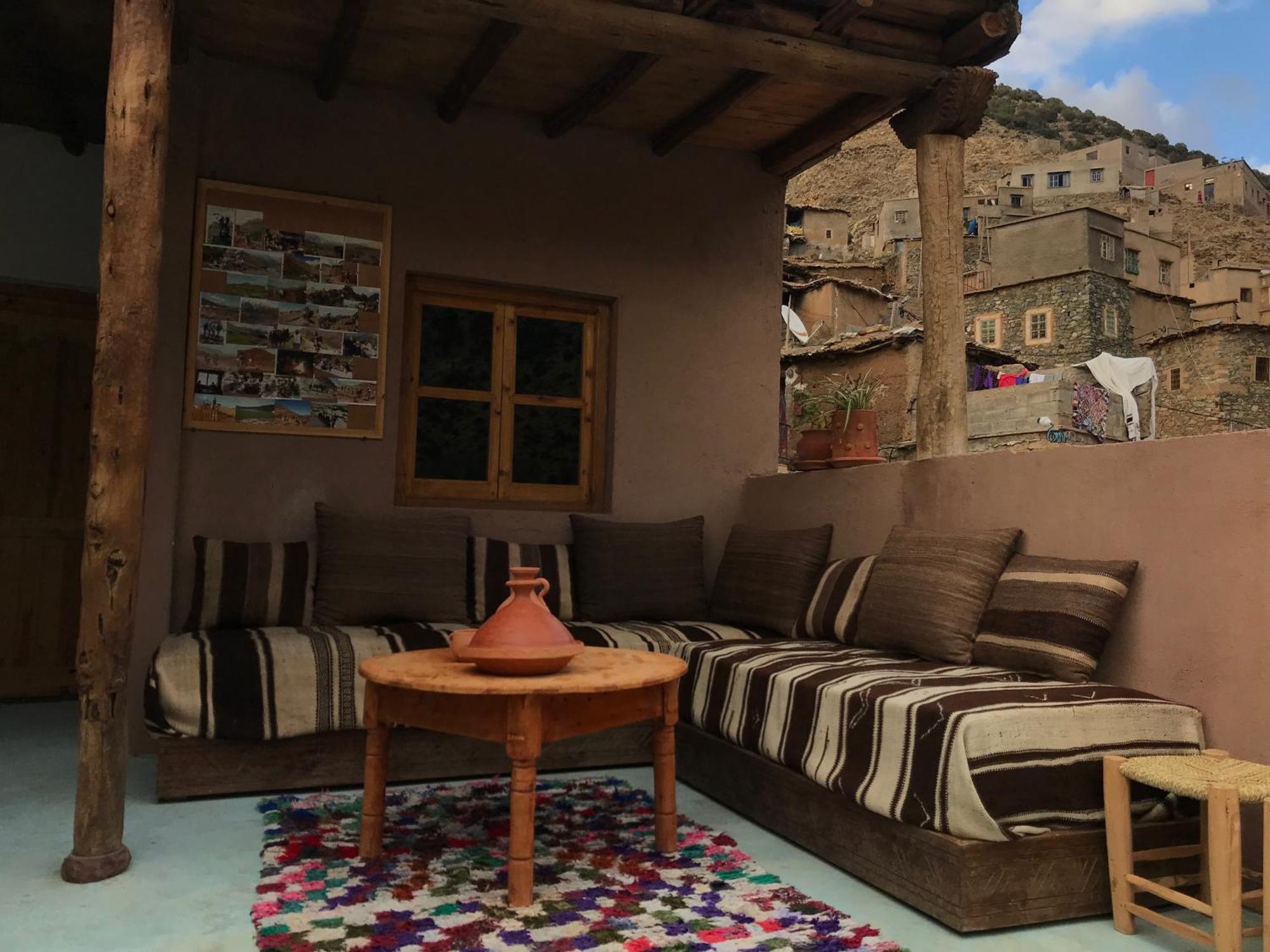 Amlougui House Panzió Asgaour Kültér fotó